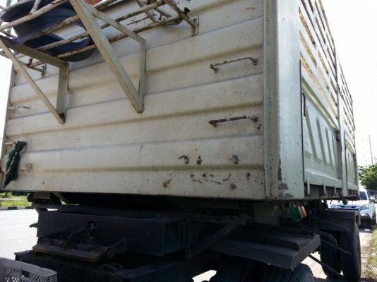 รถนิสสัน 10 ล้อดั้ม  CW430  290 แรงม้า. ( ขายแม่ , ลูก )   สนใจติดต่อ 081 - 6079515