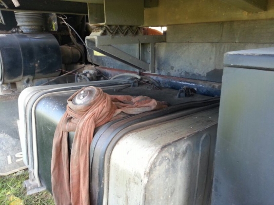 รถนิสสัน 10 ล้อดั้ม  CW430  290 แรงม้า. ( ขายแม่ , ลูก )   สนใจติดต่อ 081 - 6079515