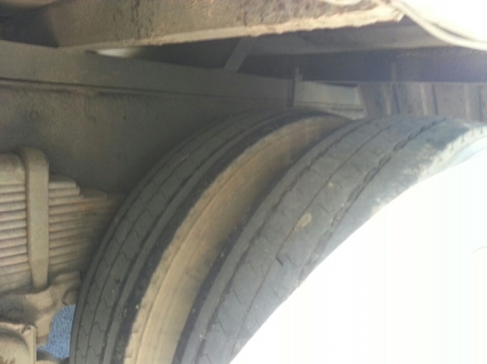 รถฮีโน่  10  ล้อตู้เย็น  FL1J  210 แรงม้า. ปี 42  สนใจติดต่อ  081 - 6079515