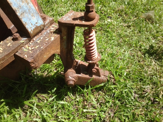 ขายตามสภาพพาน7ใบ24ติดกับรถไถฟอดร์6610มีคันท้ายด้วยลดเหลือ15500บาท