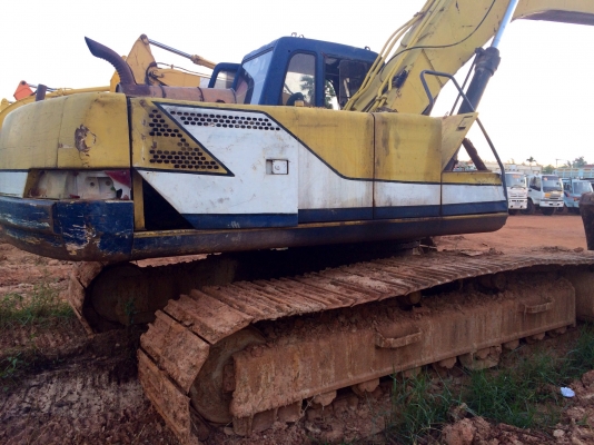 KOBELCO 220 รุ่น 3 ถูกๆ 400000 บาท