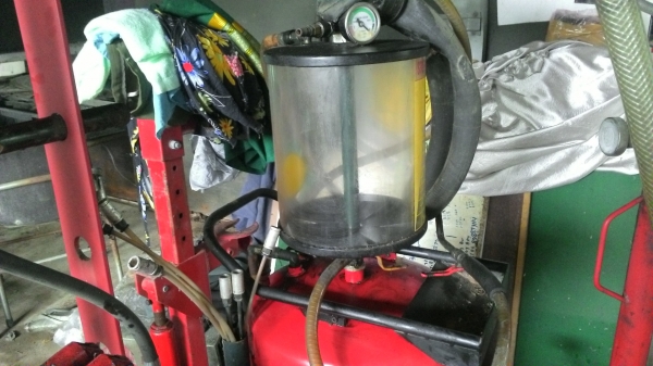 ขายเครื่องมืออู่ซ่อมรถ