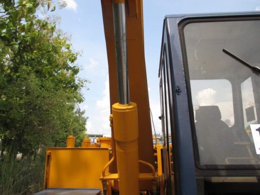 ขายรถขุดแบคโฮ. ยี่ห้อ :	KOBELCO  รุ่น SK03-N2  ( ขนาด 60 mark 2 )  รถเก่านอกแท้ สภาพดี พร้อมใช้งาน มีเอกสารแจ้งจำหน่าย.