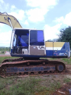 แม็คโฮ KOMATSU 200 รุ่น5 ขาย 700,000 บาท (จิโรจน์ 089-8749006 เจ้าของ)