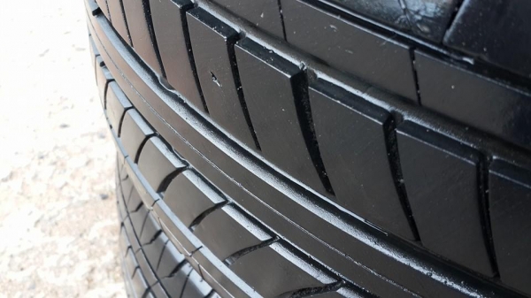 ยาง\% ดอกสวยๆแน่นๆ Falken 195/55/15 ปี13 ยาง\% ดอกสวยๆแน่นๆ Falken 195/55/15 ปี13