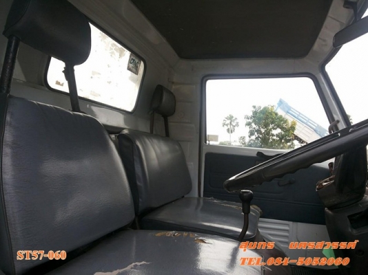 ขายด่วน รถบรรทุก 6 ล้อ HINO  117 แรง  รถห้างแท้ ช่วงยาว 5.5M รถสภาพสวย พร้อมใช้ ราคาสุดคุ้ม