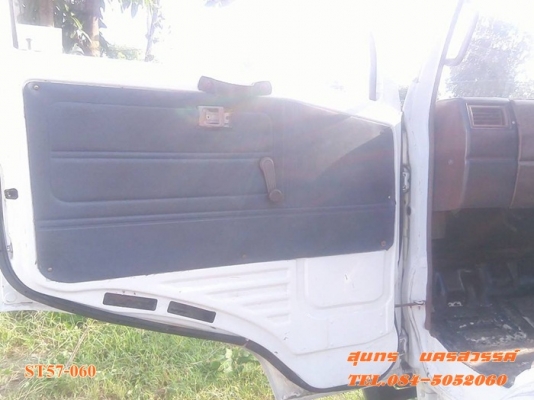 ขายด่วน รถบรรทุก 6 ล้อ HINO  117 แรง  รถห้างแท้ ช่วงยาว 5.5M รถสภาพสวย พร้อมใช้ ราคาสุดคุ้ม