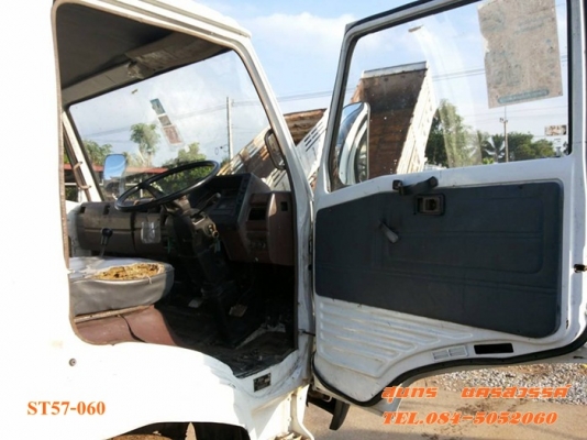 ขายด่วน รถบรรทุก 6 ล้อ HINO  117 แรง  รถห้างแท้ ช่วงยาว 5.5M รถสภาพสวย พร้อมใช้ ราคาสุดคุ้ม