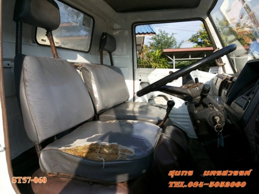 ขายด่วน รถบรรทุก 6 ล้อ HINO  117 แรง  รถห้างแท้ ช่วงยาว 5.5M รถสภาพสวย พร้อมใช้ ราคาสุดคุ้ม