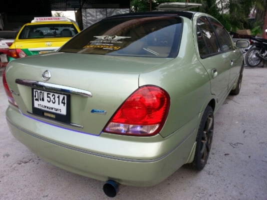 นิสสันนีโอ 1.8 ปี04 ABS AIRBAG ออโต่ รถสวย ไฟแต่งทั้งคัน