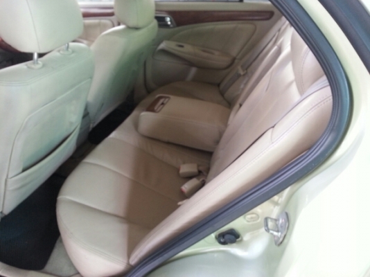 นิสสันนีโอ 1.8 ปี04 ABS AIRBAG ออโต่ รถสวย ไฟแต่งทั้งคัน
