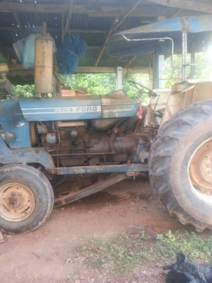 รถแทรกเตอร์ Ford 6600