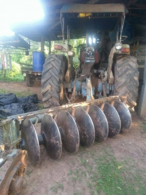 รถแทรกเตอร์ Ford 6600