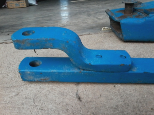 ขายตัวลากดึงติดเทเลอร์ของรถไถฟอรด์ ขายตัวลากดึงติดเทเลอร์ของรถไถฟอรด์