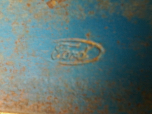 ขายตัวลากดึงติดเทเลอร์ของรถไถฟอรด์ ขายตัวลากดึงติดเทเลอร์ของรถไถฟอรด์