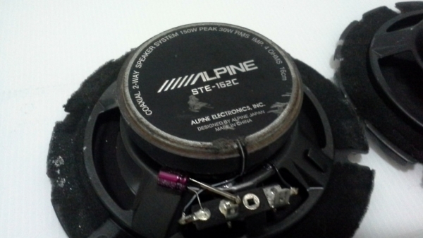 ลำโพง Alpine แกนร่วมสองทาง ขนาด 6 นิ้ว สวยๆ เสียงดี มือสองญี่ปุ่น