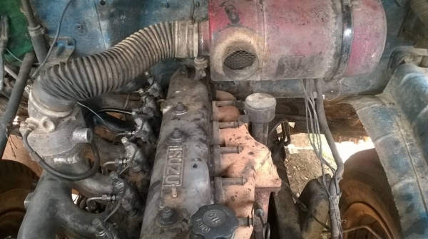 ขาย 6 ล้อดั้มหัวยาว สภาพพร้อมใช้ คัสซีสวย เครื่อง 6BF1 185 แรงม้า เฟืองท้าย FUSO พวงมาลัยพาวเวอร์ ยางเต็ม ทะเบียนเต็มพร้อมโอน ราคาต่อรองได้