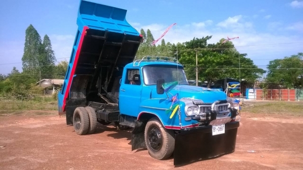 ขาย 6 ล้อดั้มหัวยาว สภาพพร้อมใช้ คัสซีสวย เครื่อง 6BF1 185 แรงม้า เฟืองท้าย FUSO พวงมาลัยพาวเวอร์ ยางเต็ม ทะเบียนเต็มพร้อมโอน ราคาต่อรองได้