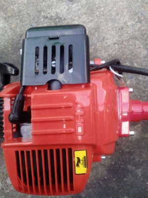 ขายเครื่องตัดหญ้า 4 จังหวะล๊อตใหม่ ใช้งานทนทาน มีอะไหล่ทุกชิ้น ราคาส่ง