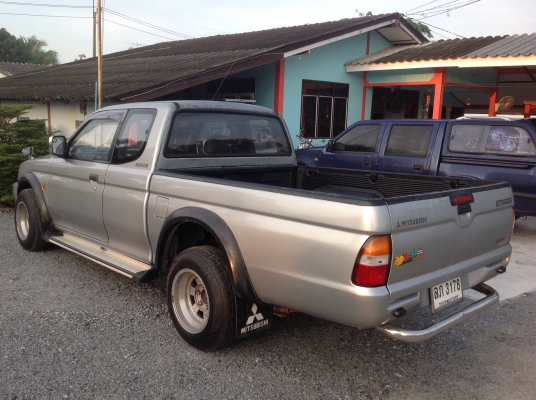 มิตซูบิชิ สตราด้าแค็ป เครื่อง 2800 ปี 2000