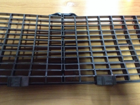 ขายกระจังหน้ารถเบนซ์ 500SEL รุ่น W140 ปี 1992 แท้ศูนย์ ขายกระจังหน้ารถเบนซ์ 500SEL รุ่น W140 ปี 1992 แท้ศูนย์