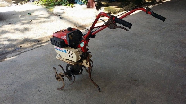 รถพรวนดินเดินตาม YANMAR ขนาด 2.5 แรง เก่าญี่ปุ่น พร้อมชุดพรวนดิน สภาพดี รถพร้อมทำงาน รถพรวนดินเดินตาม YANMAR ขนาด 2.5 แรง เก่าญี่ปุ่น พร้อมชุดพรวนดิน สภาพดี รถพร้อมทำงาน