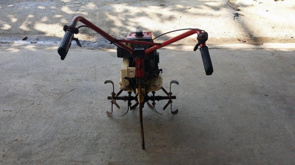 รถพรวนดินเดินตาม YANMAR ขนาด 2.5 แรง เก่าญี่ปุ่น พร้อมชุดพรวนดิน สภาพดี รถพร้อมทำงาน รถพรวนดินเดินตาม YANMAR ขนาด 2.5 แรง เก่าญี่ปุ่น พร้อมชุดพรวนดิน สภาพดี รถพร้อมทำงาน