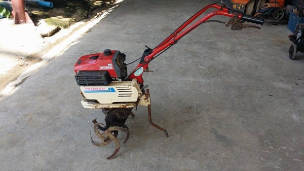 รถพรวนดินเดินตาม YANMAR ขนาด 2.5 แรง เก่าญี่ปุ่น พร้อมชุดพรวนดิน สภาพดี รถพร้อมทำงาน รถพรวนดินเดินตาม YANMAR ขนาด 2.5 แรง เก่าญี่ปุ่น พร้อมชุดพรวนดิน สภาพดี รถพร้อมทำงาน