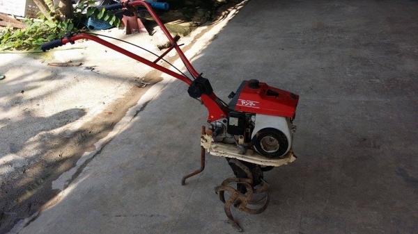 รถพรวนดินเดินตาม YANMAR ขนาด 2.5 แรง เก่าญี่ปุ่น พร้อมชุดพรวนดิน สภาพดี รถพร้อมทำงาน รถพรวนดินเดินตาม YANMAR ขนาด 2.5 แรง เก่าญี่ปุ่น พร้อมชุดพรวนดิน สภาพดี รถพร้อมทำงาน