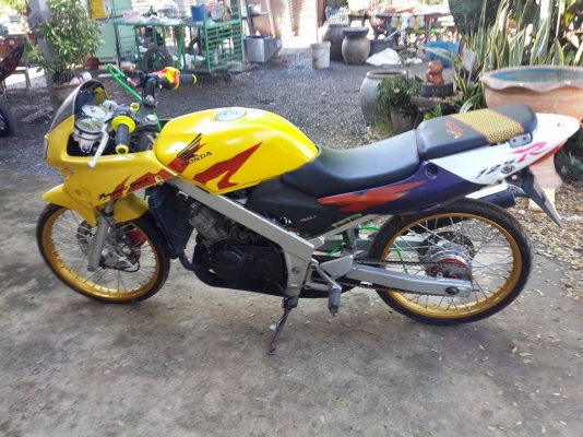 ขาย Honda Ls 125 ทะเบียนพร้อมโอน ราคา 13,000 บาท รถอยู่สิงห์บุรี สนใจติดต่อ 086-8009195
