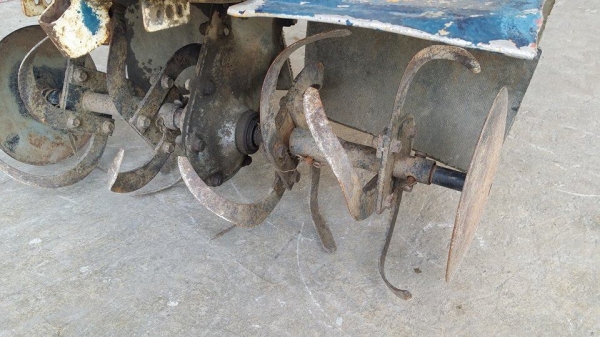 รถพรวนดินเดินตาม YANMAR ขนาด 2.5 แรง เก่าญี่ปุ่น พร้อมชุดพรวนดิน สภาพดี รถพรวนดินเดินตาม YANMAR ขนาด 2.5 แรง เก่าญี่ปุ่น พร้อมชุดพรวนดิน สภาพดี