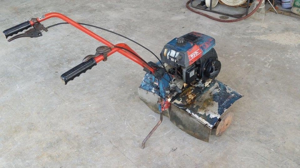 รถพรวนดินเดินตาม YANMAR  ขนาด 2.5 แรง เก่าญี่ปุ่น พร้อมชุดพรวนดิน สภาพดี