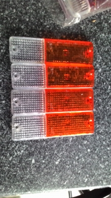 ขาย เลนส์ไฟ urvan E23 datsun720  toyota rh11 toyota rn30