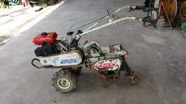 รถไถเดินตาม MAMETORA ขนาด 4 แรง เก่าญี่ปุ่น เครื่องยนต์ติดง่าย สภาพดีพร้อมใช้งาน สามารถปรับแฮนด์ได้ เหมาะสำหรับผู้ใช้ที่ต้องการเปลี่ยนไถแบบข้างหน้า และข้างหลัง รถไถเดินตาม MAMETORA ขนาด 4 แรง เก่าญี่ปุ่น เครื่องยนต์ติดง่าย สภาพดีพร้อมใช้งาน สามารถปรับแฮนด์ได้ เหมาะสำหรับผู้ใช้ที่ต้องการเปลี่ยนไถแบบข้างหน้า และข้างหลัง