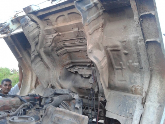 (มี3ชุด)10ล้อหัวลาก240นางฟ้า+พร้อมหางเซมิดั้มของสามมิตร..หัวหางปี*2538 รถห้างแท้ สภาพดีใช้ได้..เล่มพร้อม