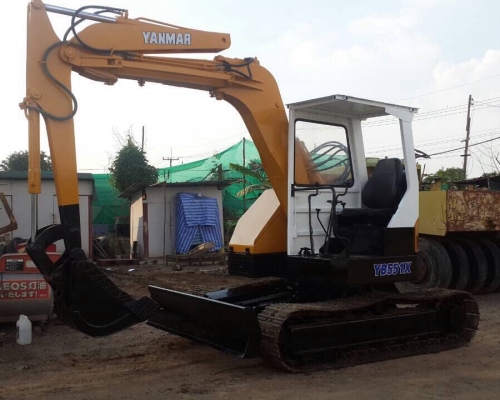 ขายด่วน!!!YANMAR YB551X รถสายพร้อมใช้งานค่ะ
