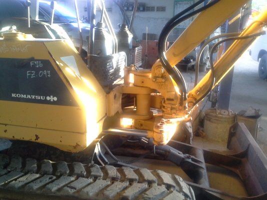 ขายรถแบคโฮ  KOMATSU  PC 20-6  ขายรถเก่านอก  ยังไม่เคยใช้ในไทย  เครื่องดี ปั้มแรง เอวแน่น  รถทำงานไวขายราคาถูก  มีเอกสารพร้อง  เจ้าของขายเองค่ะ