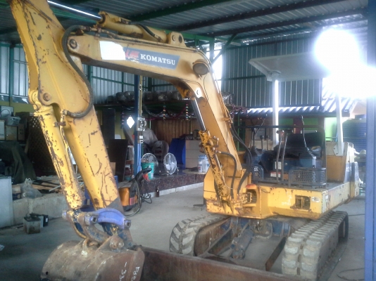 ขายรถแบคโฮ  KOMATSU  PC 20-6  ขายรถเก่านอก  ยังไม่เคยใช้ในไทย  เครื่องดี ปั้มแรง เอวแน่น  รถทำงานไวขายราคาถูก  มีเอกสารพร้อง  เจ้าของขายเองค่ะ