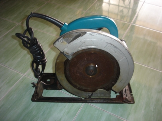 ขายเลื่อยวงเดือน 9 นิ้ว makita รุ่น N5900B (2,000w)