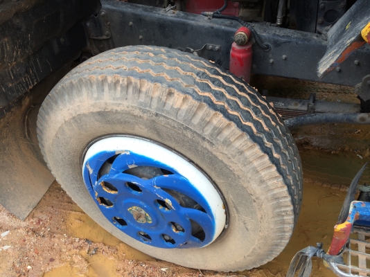 6ล้อตู้แห้ง195แรงFF3HPLA...ช่วงล้อยาว5ม.ตู้มีเนียมสวยยาว7.20ม. รถสวย ห้างแท้ เดิมๆ รถบรรทุกเฟอร์นิเจอ..ที่นอน