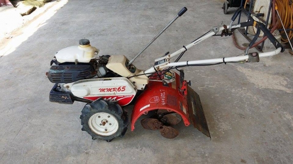 รถพรวนดินเดินตาม MITSUBISHI ขนาด 3.5 แรง เก่าญี่ปุ่น พร้อมชุดพรวนดิน สภาพดี รถพร้อมทำงาน เครื่องยนต์ติดง่าย รถพรวนดินเดินตาม MITSUBISHI ขนาด 3.5 แรง เก่าญี่ปุ่น พร้อมชุดพรวนดิน สภาพดี รถพร้อมทำงาน เครื่องยนต์ติดง่าย