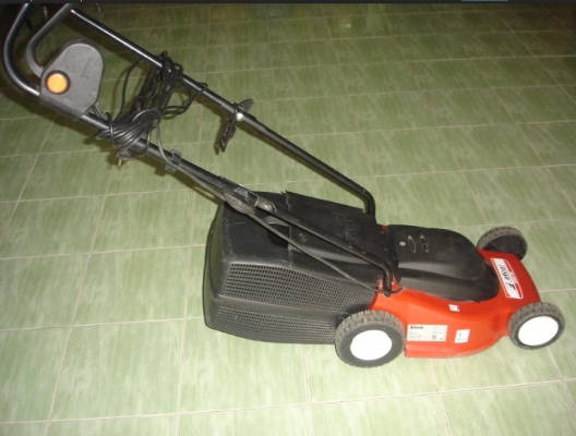 ขายรถตัดหญ้า ไฟฟ้า EFCO PR-35S 1100 W