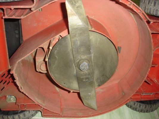 ขายรถตัดหญ้า ไฟฟ้า EFCO PR-35S 1100 W