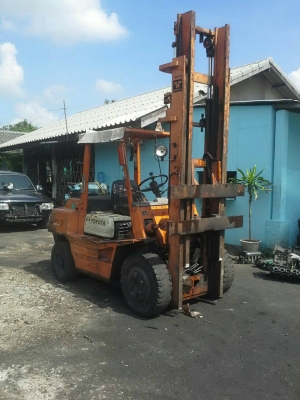 ขายโตโยต้า รุ่น4 น้ำหนัก 3.5ตัน เสาสูง4เมตร เกียร์ทอร์ค เครื่องดีเซล