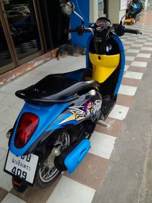 Honda Scoopy i สีน้ำเงิน ดำ ลาย VIVID ME รถสวย ประหยัดน้ำมัน Honda Scoopy i สีน้ำเงิน ดำ ลาย VIVID ME รถสวย ประหยัดน้ำมัน