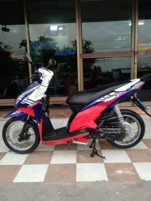 Honda Click i รถสวย ประหยัดน้ำมัน สีน้ำเงินแดง ลาย Street Honda Click i รถสวย ประหยัดน้ำมัน สีน้ำเงินแดง ลาย Street