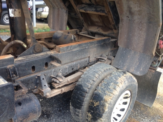 ISUZU NPR  ลดราคาด่วนๆ เหลือ 690,000 บาทค่ะ