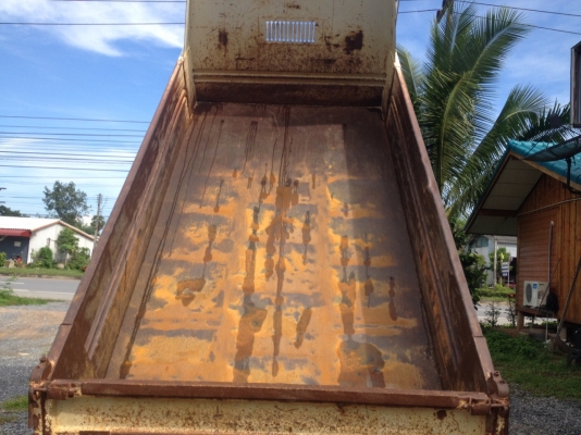 ISUZU NPR  ลดราคาด่วนๆ เหลือ 690,000 บาทค่ะ