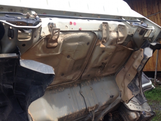 ISUZU NPR  ลดราคาด่วนๆ เหลือ 690,000 บาทค่ะ