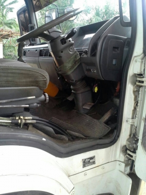 6ล้อรถยกรถ168แรง HINO KL300 ยาง'900-20 เครื่องEH700..มีเล่มทะเบียน วางหัวHITACยังไม่ลงเล่ม...ขายตามสภาพเท่านั้น..(รถใช้งานอยู่ปกติ)